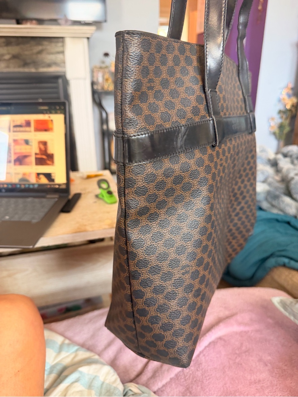 Celine Triumph Tote EUC! GORGEOUS! - Picture 9 of 10